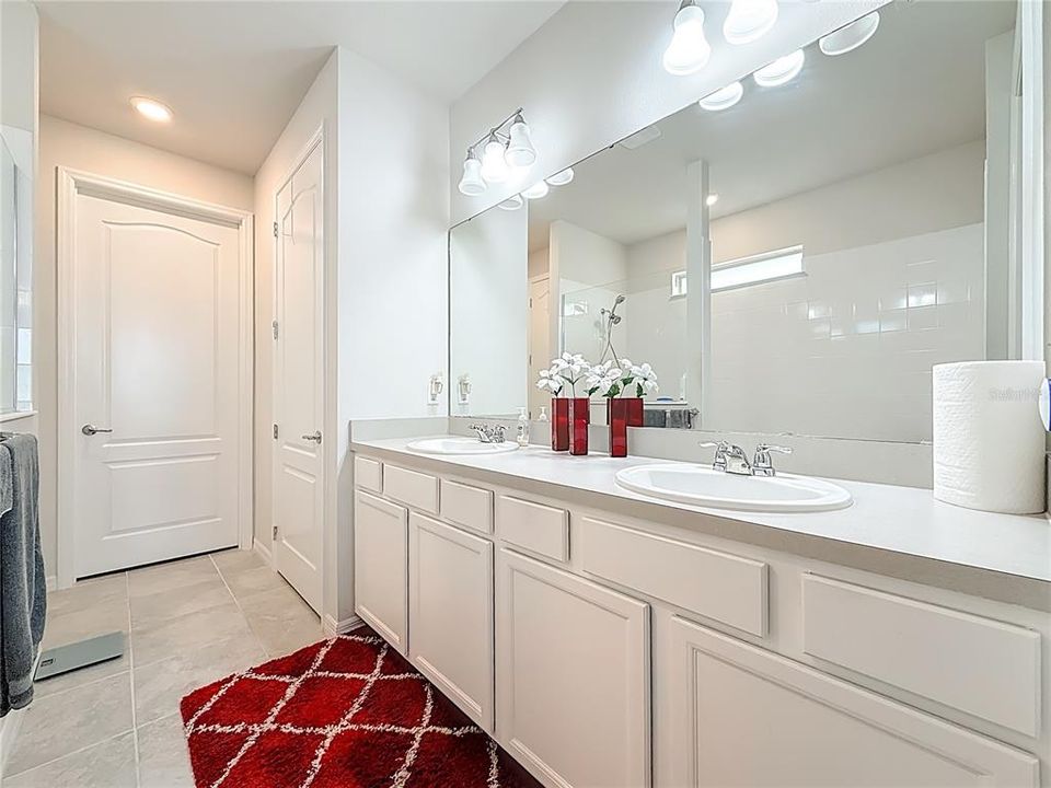 For Sale: $639,900 (4 beds, 3 baths, 2892 Square Feet)