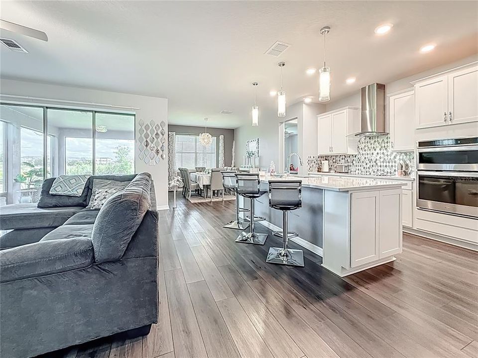 For Sale: $639,900 (4 beds, 3 baths, 2892 Square Feet)