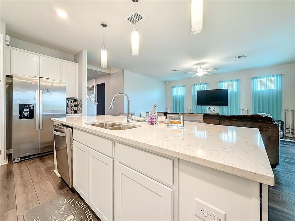 For Sale: $639,900 (4 beds, 3 baths, 2892 Square Feet)