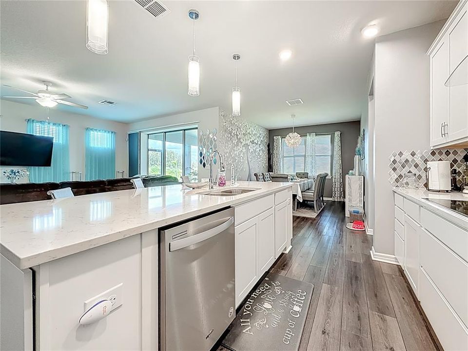 For Sale: $639,900 (4 beds, 3 baths, 2892 Square Feet)