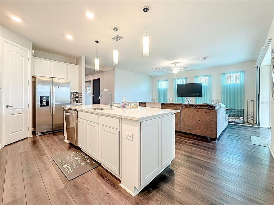 For Sale: $639,900 (4 beds, 3 baths, 2892 Square Feet)