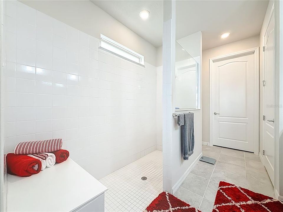 For Sale: $639,900 (4 beds, 3 baths, 2892 Square Feet)