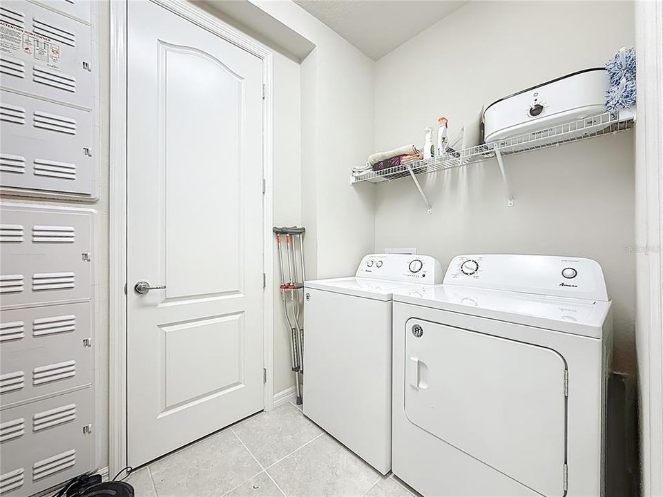 For Sale: $639,900 (4 beds, 3 baths, 2892 Square Feet)