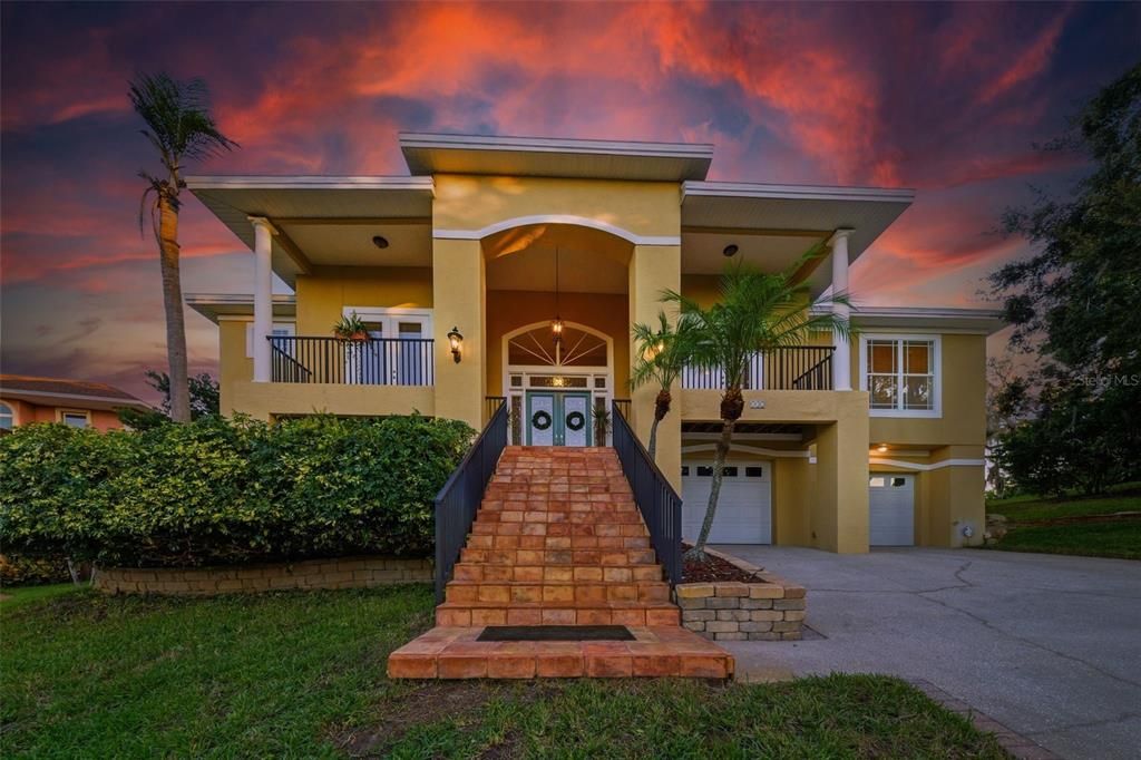 En Venta: $1,150,000 (4 camas, 4 baños, 4200 Pies cuadrados)