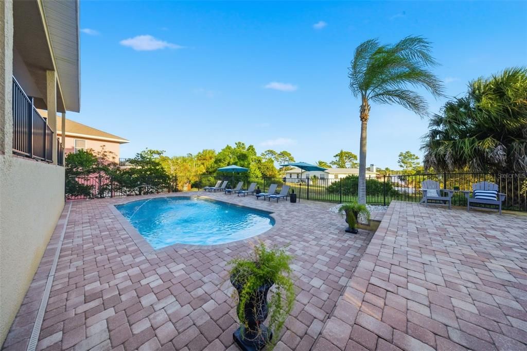 En Venta: $1,150,000 (4 camas, 4 baños, 4200 Pies cuadrados)