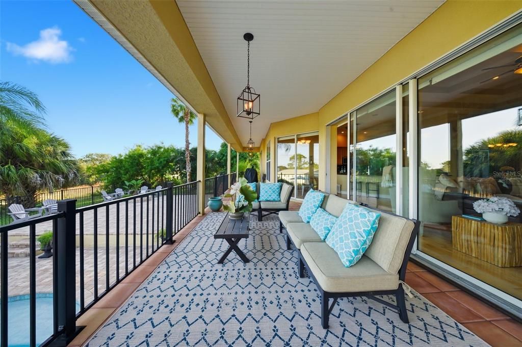 En Venta: $1,150,000 (4 camas, 4 baños, 4200 Pies cuadrados)