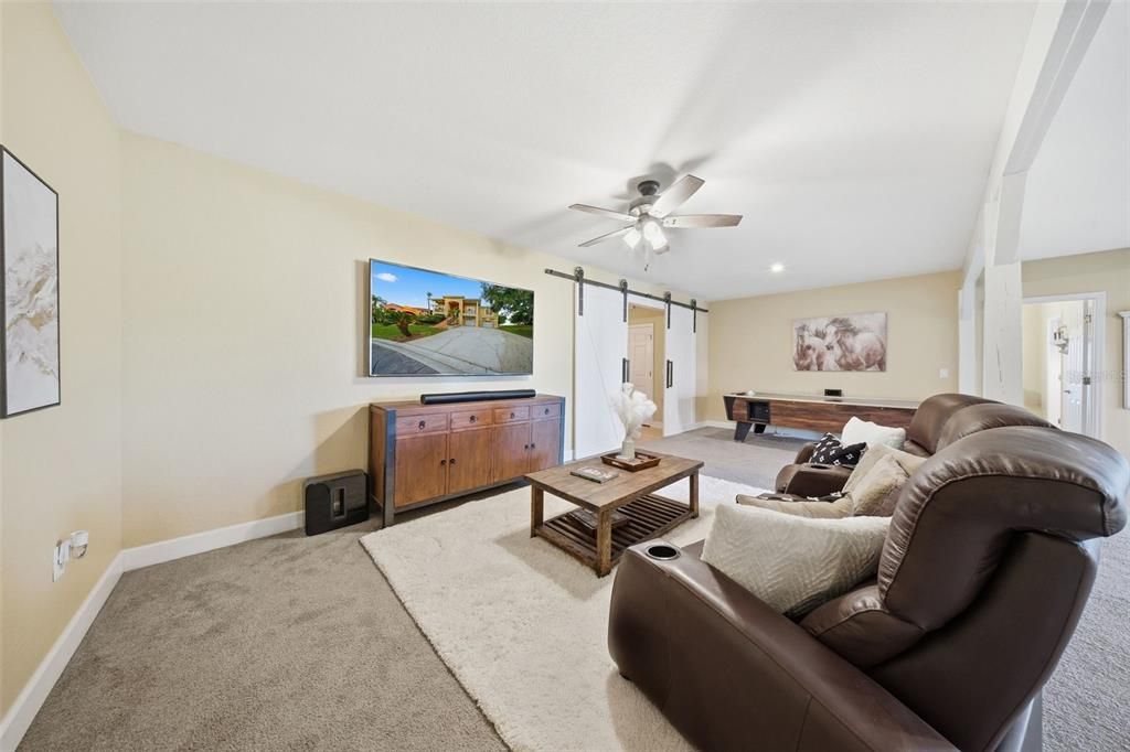 En Venta: $1,150,000 (4 camas, 4 baños, 4200 Pies cuadrados)