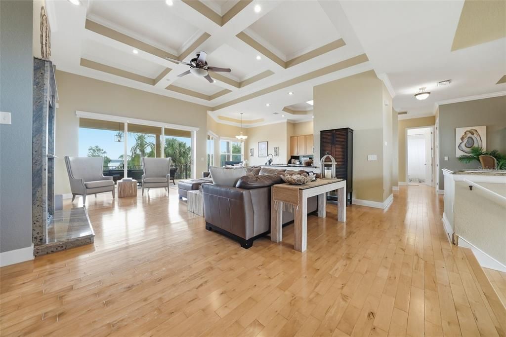 En Venta: $1,150,000 (4 camas, 4 baños, 4200 Pies cuadrados)