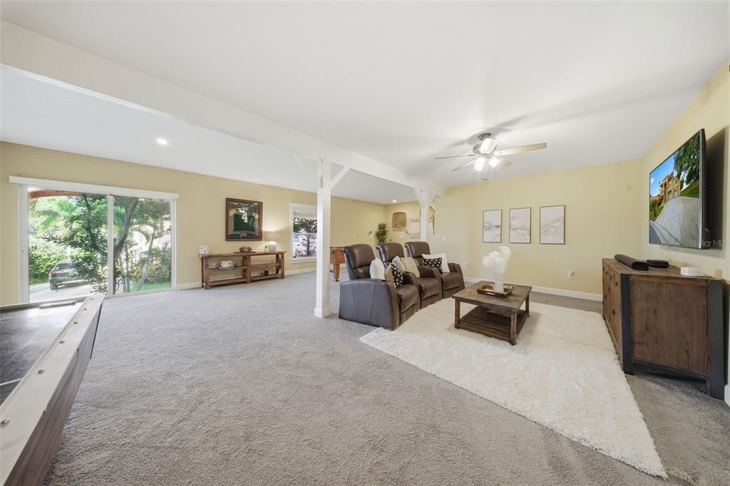 En Venta: $1,150,000 (4 camas, 4 baños, 4200 Pies cuadrados)