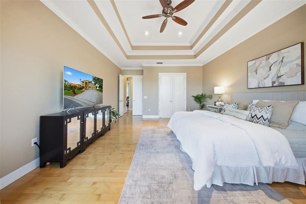 En Venta: $1,150,000 (4 camas, 4 baños, 4200 Pies cuadrados)