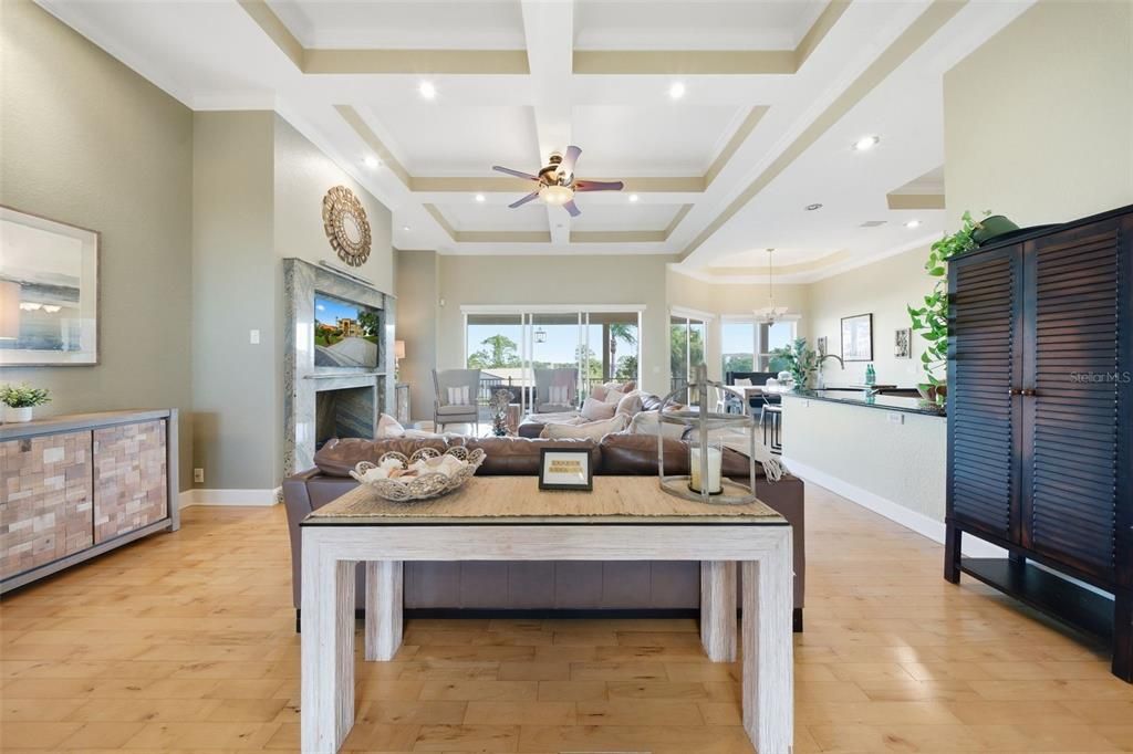 En Venta: $1,150,000 (4 camas, 4 baños, 4200 Pies cuadrados)