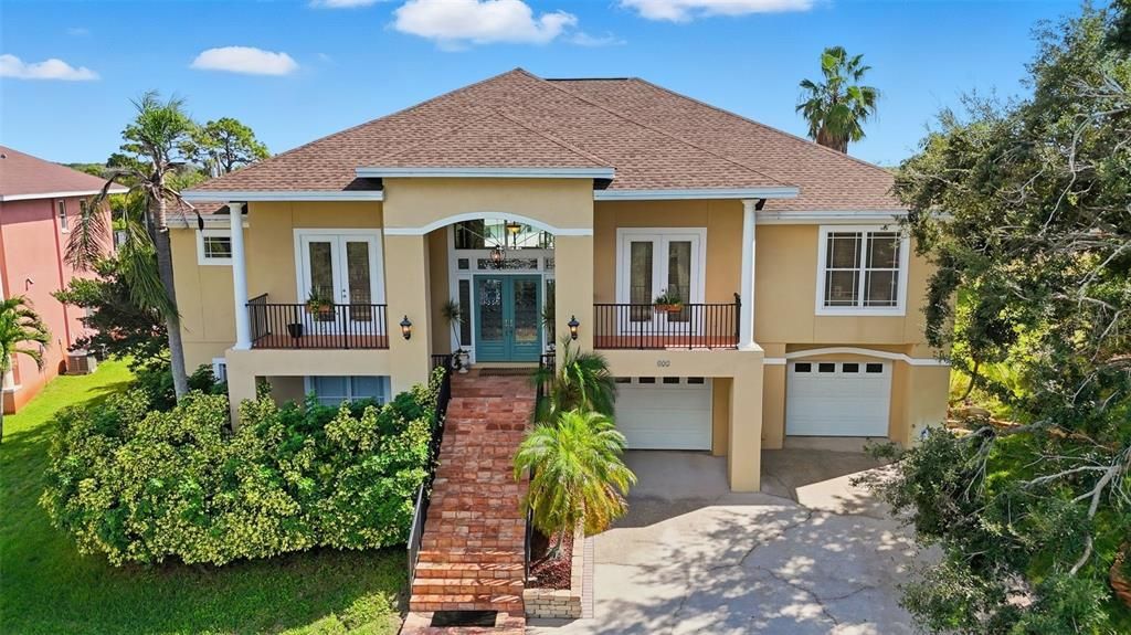 En Venta: $1,150,000 (4 camas, 4 baños, 4200 Pies cuadrados)