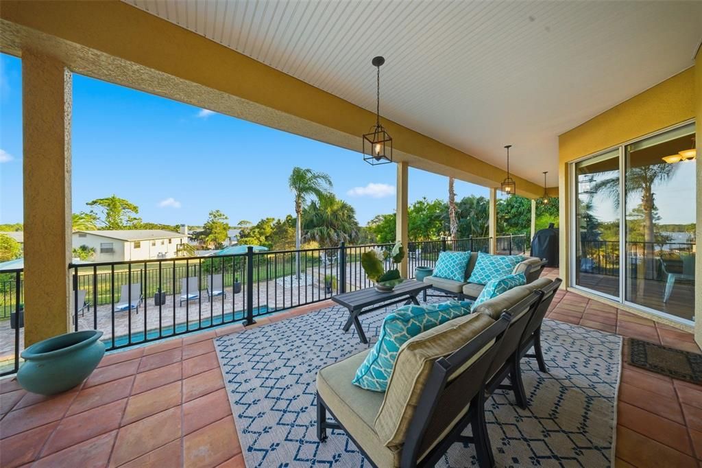 En Venta: $1,150,000 (4 camas, 4 baños, 4200 Pies cuadrados)