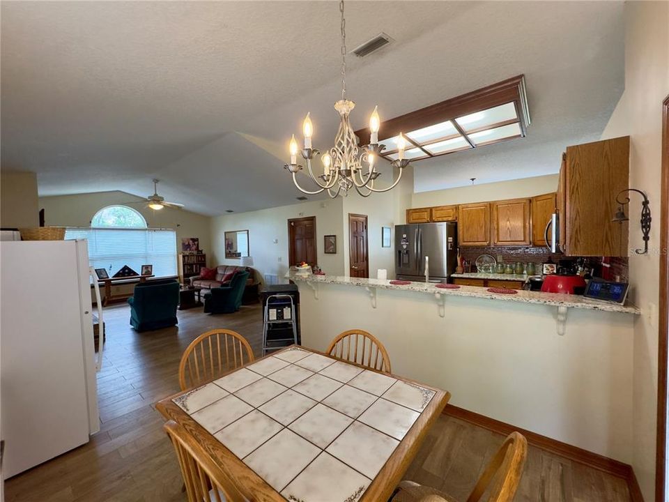 En Venta: $359,900 (3 camas, 2 baños, 1893 Pies cuadrados)