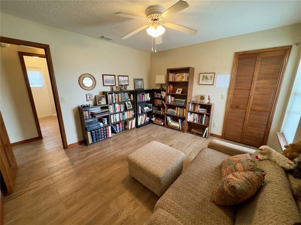 En Venta: $359,900 (3 camas, 2 baños, 1893 Pies cuadrados)