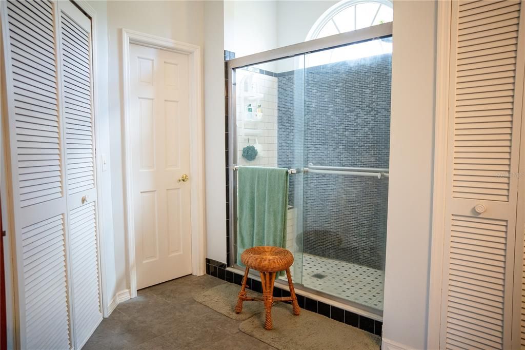 En Venta: $359,900 (3 camas, 2 baños, 1893 Pies cuadrados)