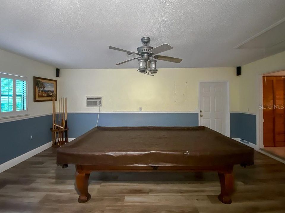 Activo con contrato: $849,000 (4 camas, 2 baños, 3052 Pies cuadrados)