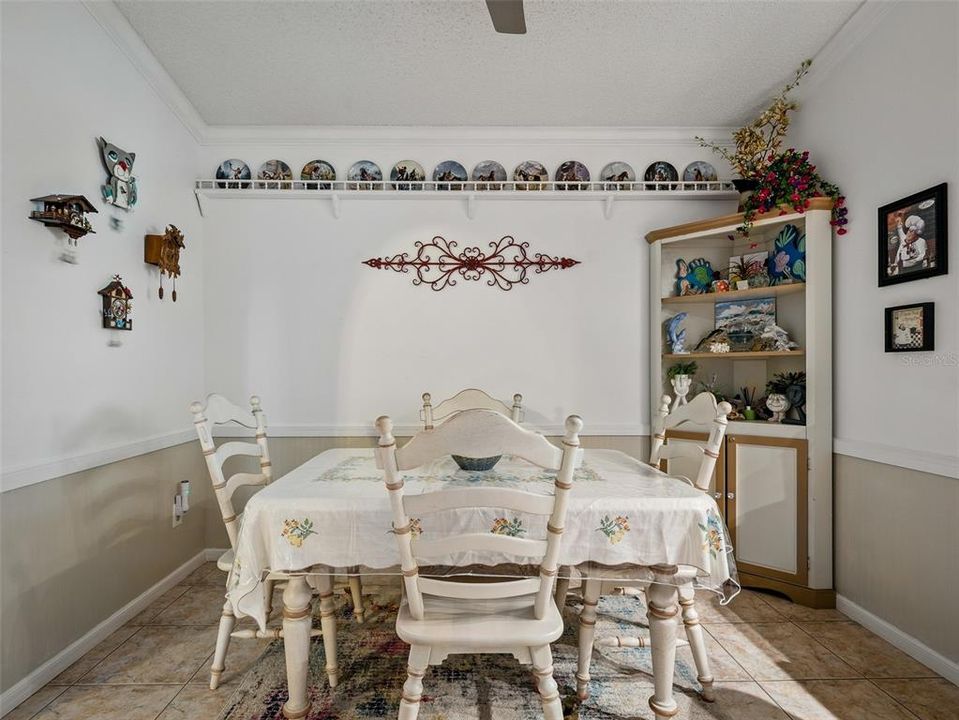 Activo con contrato: $849,000 (4 camas, 2 baños, 3052 Pies cuadrados)