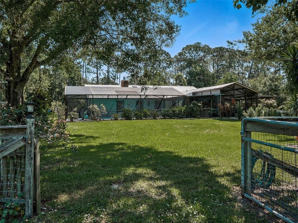 Activo con contrato: $849,000 (4 camas, 2 baños, 3052 Pies cuadrados)