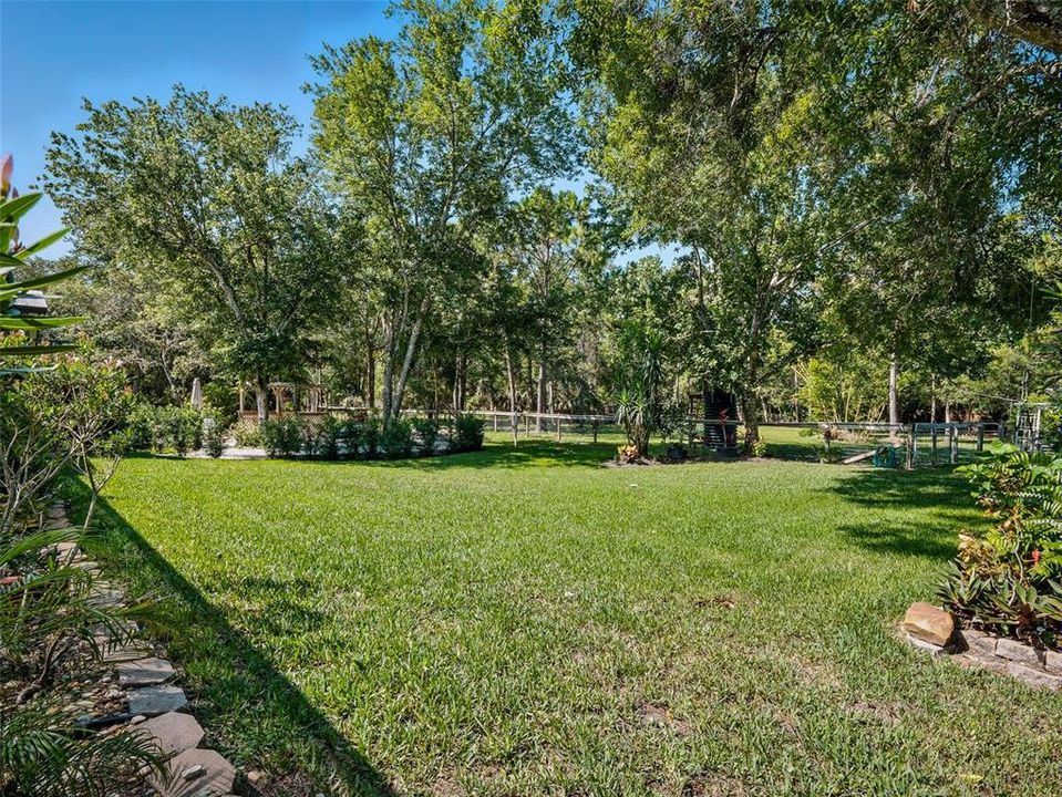 Activo con contrato: $849,000 (4 camas, 2 baños, 3052 Pies cuadrados)