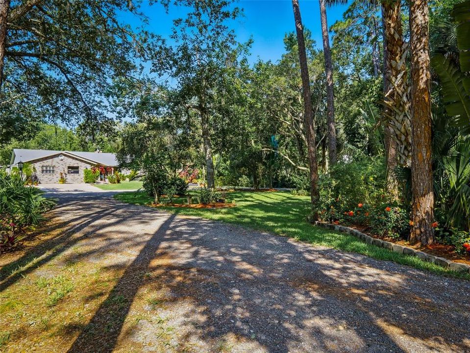 Activo con contrato: $849,000 (4 camas, 2 baños, 3052 Pies cuadrados)