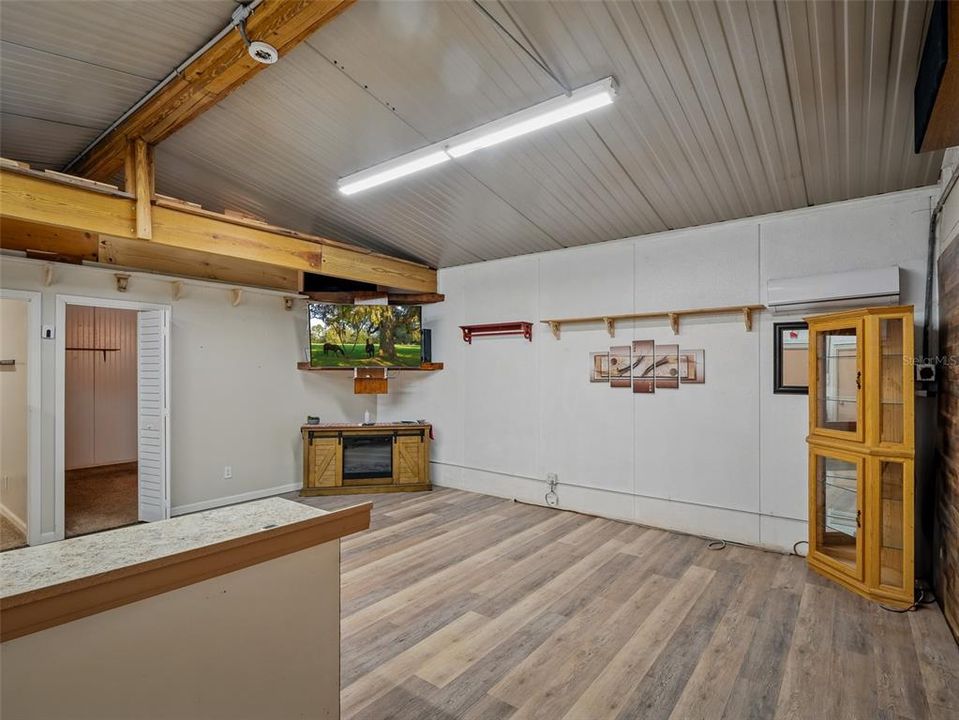 Activo con contrato: $849,000 (4 camas, 2 baños, 3052 Pies cuadrados)