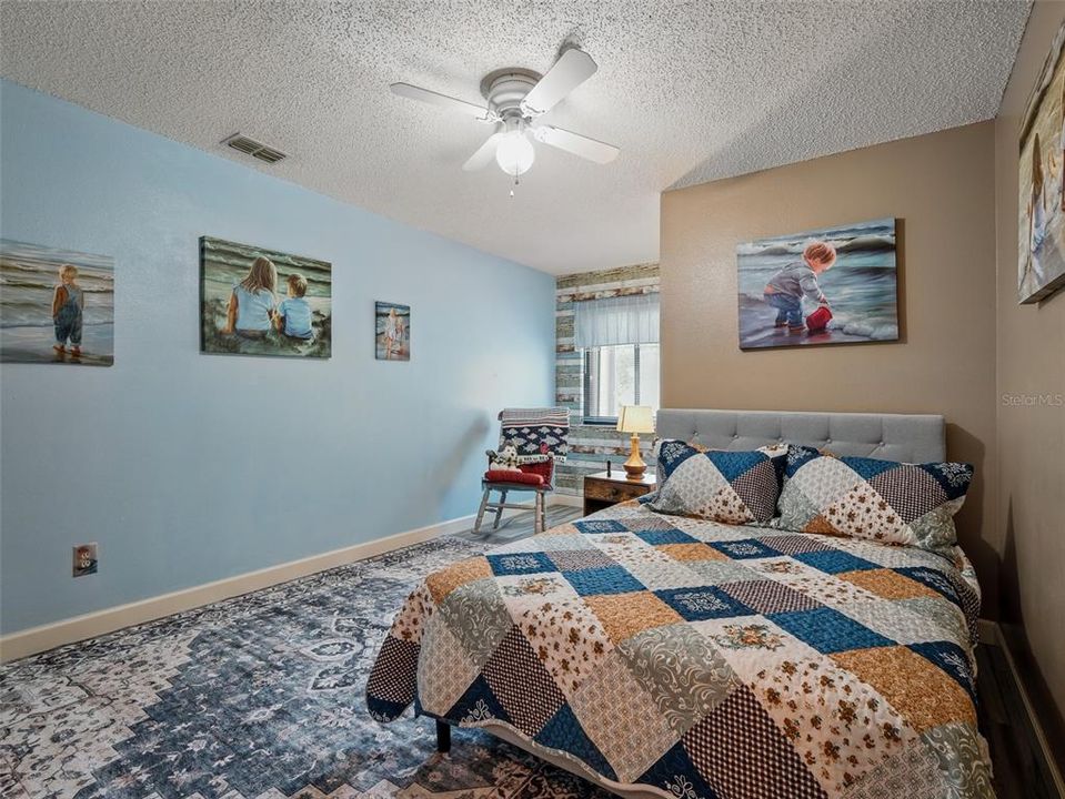 Activo con contrato: $849,000 (4 camas, 2 baños, 3052 Pies cuadrados)