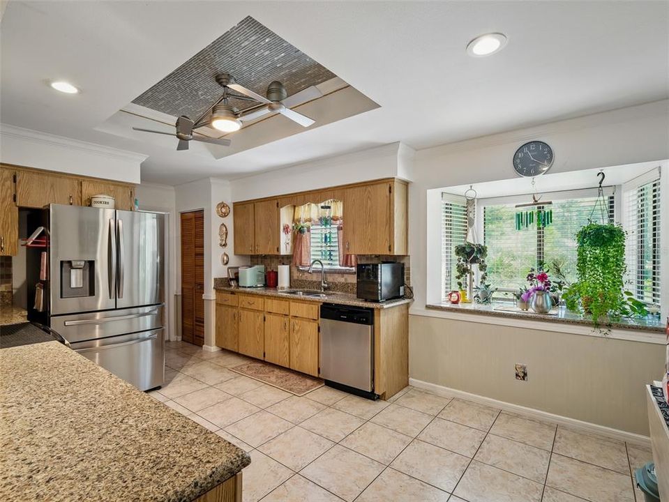 Activo con contrato: $849,000 (4 camas, 2 baños, 3052 Pies cuadrados)