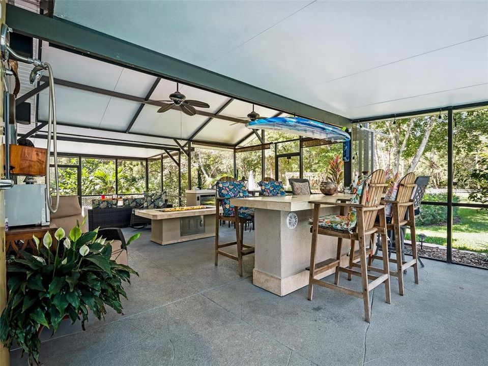 Activo con contrato: $849,000 (4 camas, 2 baños, 3052 Pies cuadrados)