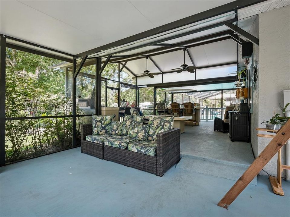 Activo con contrato: $849,000 (4 camas, 2 baños, 3052 Pies cuadrados)