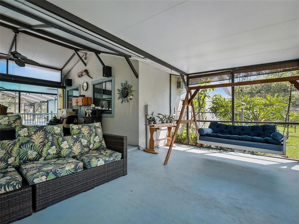 Activo con contrato: $849,000 (4 camas, 2 baños, 3052 Pies cuadrados)