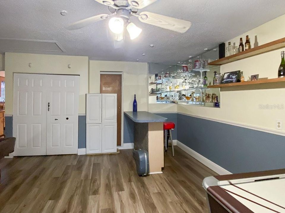 Activo con contrato: $849,000 (4 camas, 2 baños, 3052 Pies cuadrados)