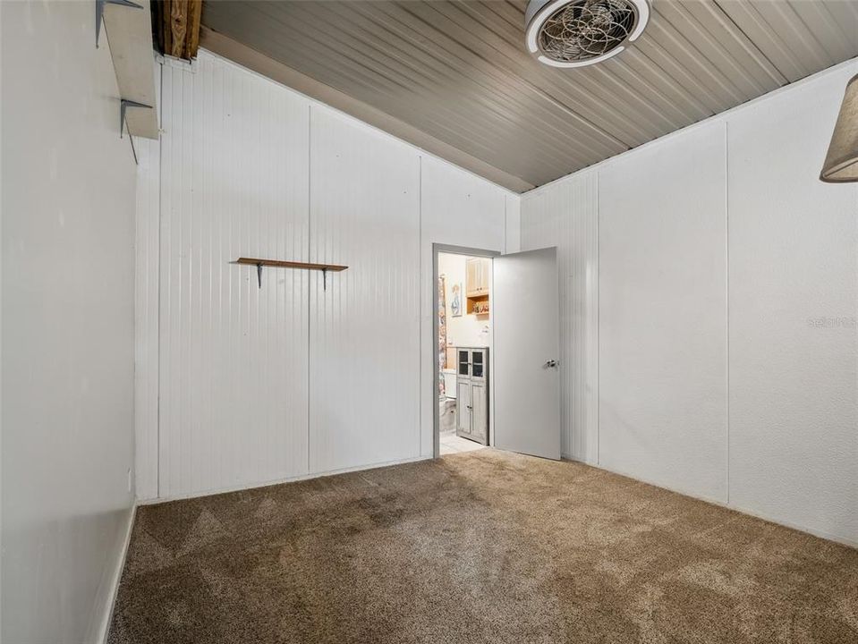 Activo con contrato: $849,000 (4 camas, 2 baños, 3052 Pies cuadrados)