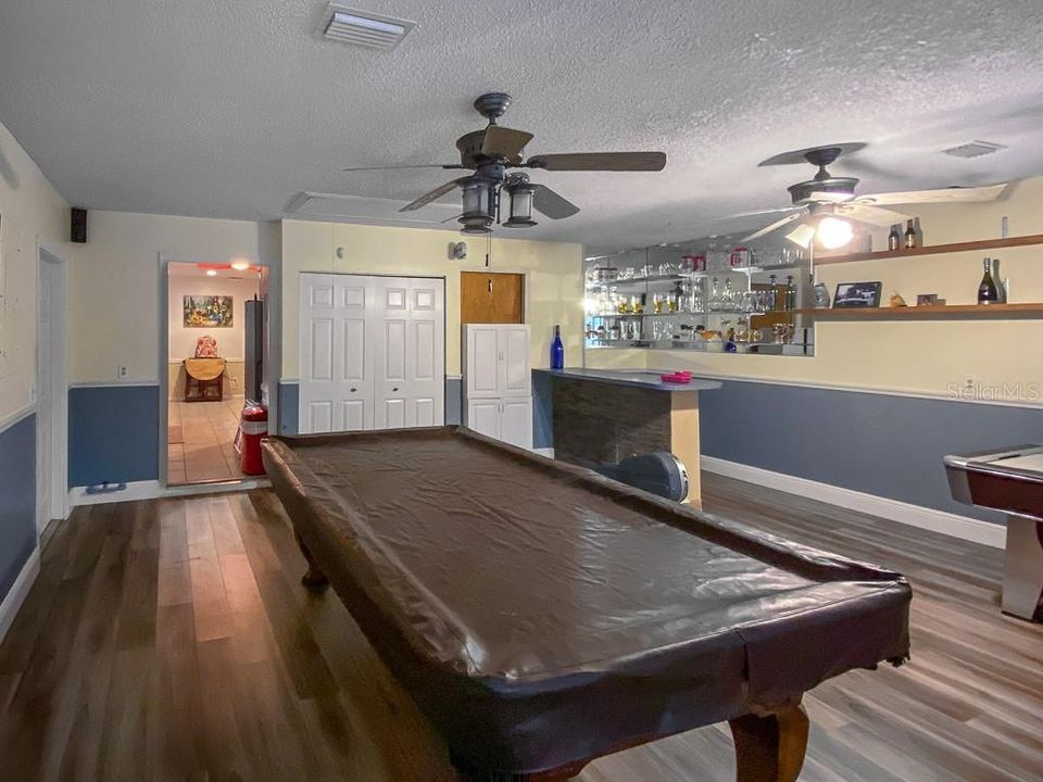 Activo con contrato: $849,000 (4 camas, 2 baños, 3052 Pies cuadrados)