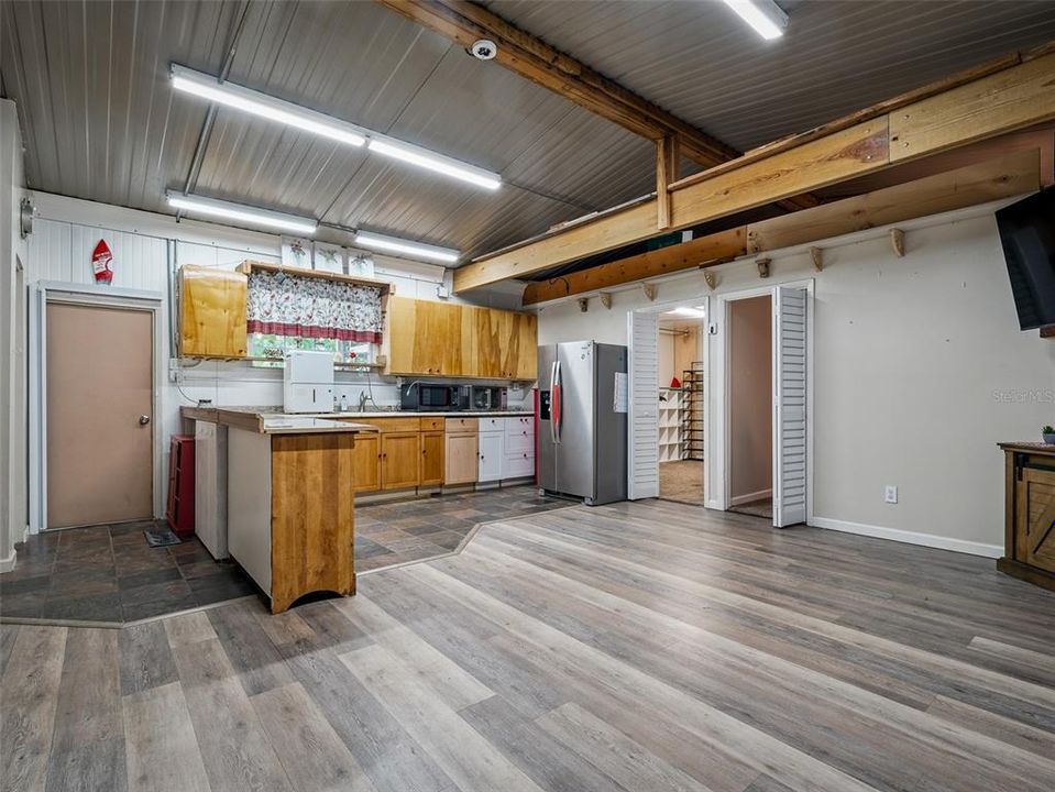 Activo con contrato: $849,000 (4 camas, 2 baños, 3052 Pies cuadrados)