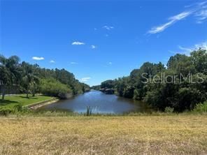 На продажу: $14,000 (0.50 acres)