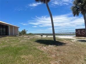 На продажу: $14,000 (0.50 acres)