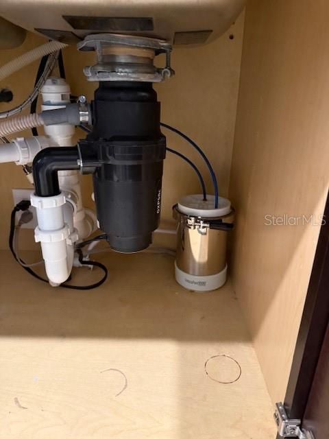 For Rent: $2,600 (4 beds, 2 baths, 1846 Square Feet)