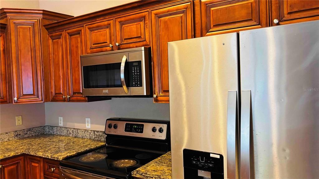 В аренду: $2,399 (3 спален, 3 ванн, 1633 Квадратных фут)