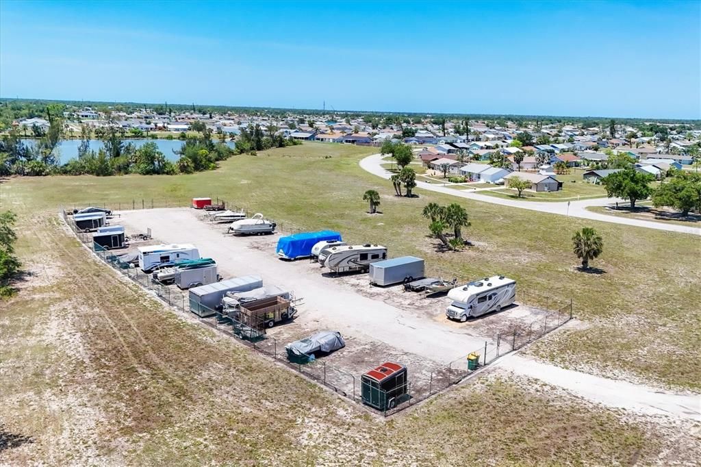 For Sale: $250,000 (3 beds, 3 baths, 1166 Square Feet)