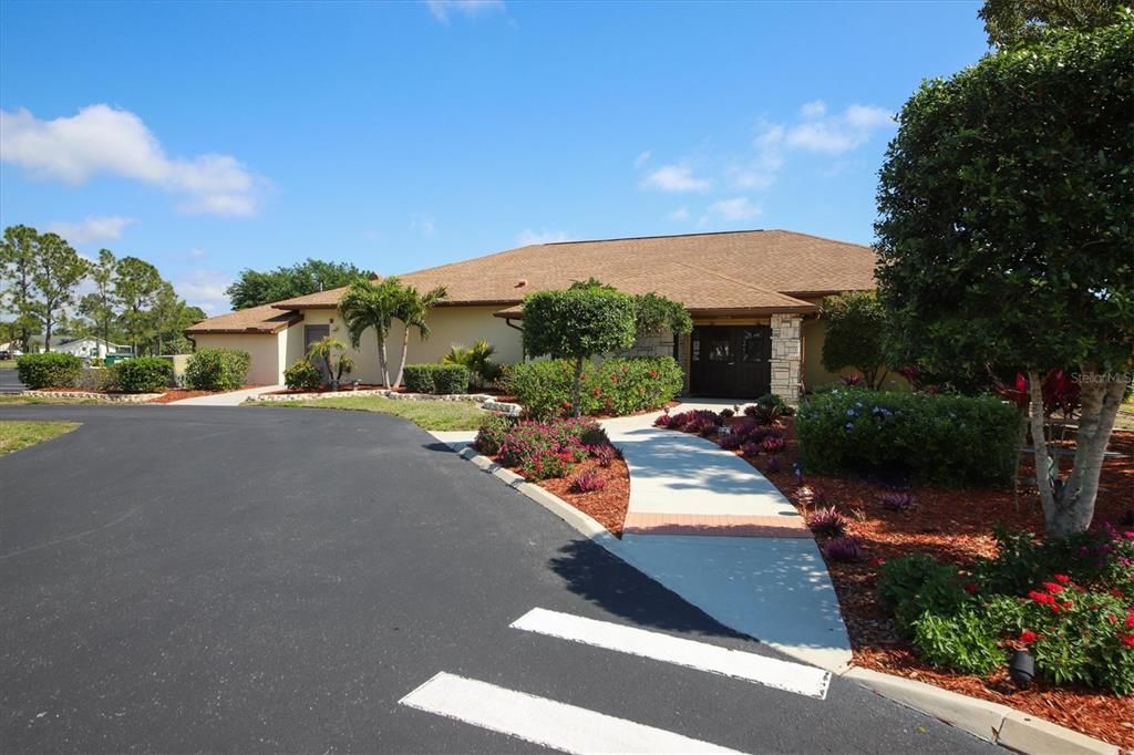 For Sale: $250,000 (3 beds, 3 baths, 1166 Square Feet)