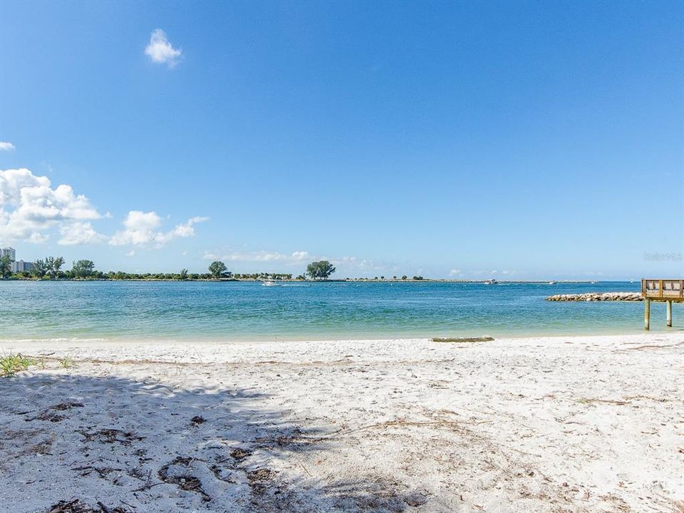 For Rent: $5,500 (2 beds, 2 baths, 1409 Square Feet)