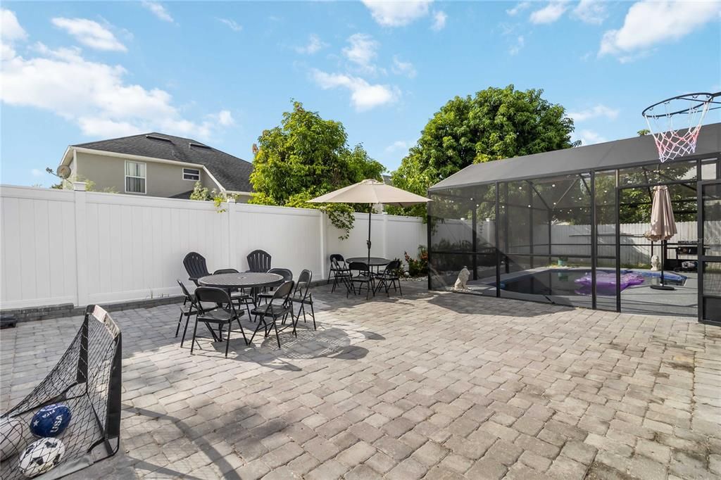 待售: $489,900 (5 贝兹, 2 浴室, 2059 平方英尺)