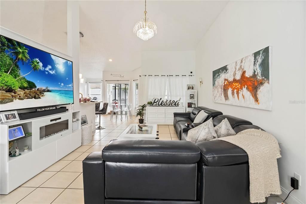 待售: $489,900 (5 贝兹, 2 浴室, 2059 平方英尺)