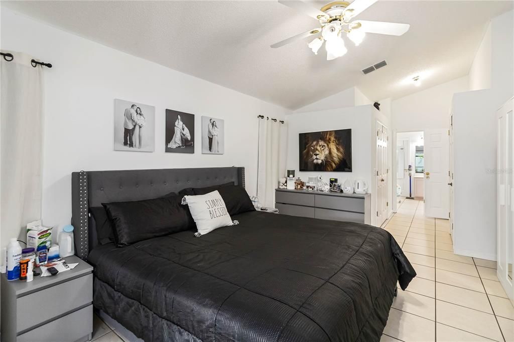 待售: $489,900 (5 贝兹, 2 浴室, 2059 平方英尺)