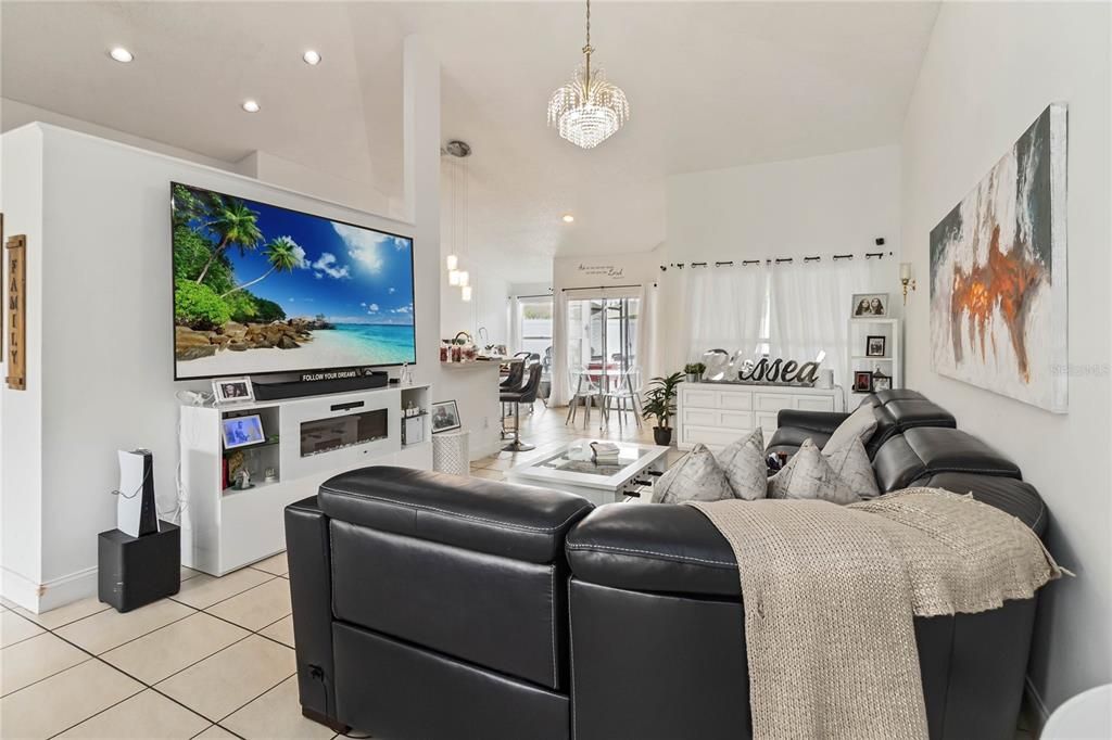 待售: $489,900 (5 贝兹, 2 浴室, 2059 平方英尺)