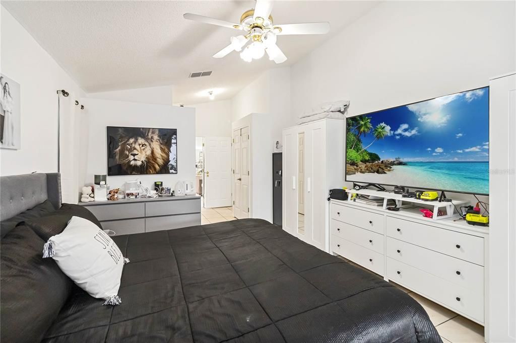 待售: $489,900 (5 贝兹, 2 浴室, 2059 平方英尺)