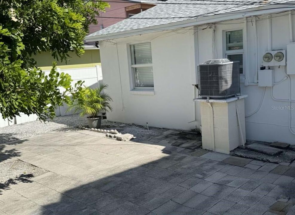 待售: $750,000 (5 贝兹, 0 浴室, 1598 平方英尺)