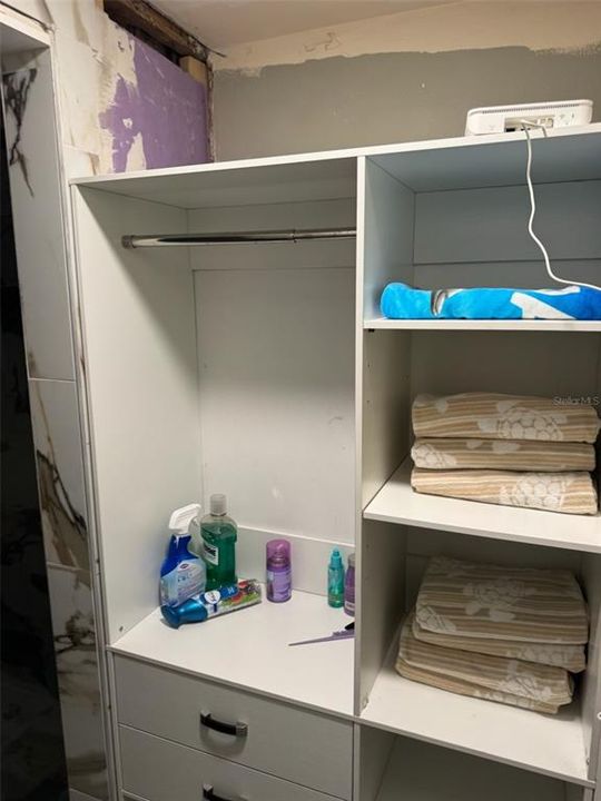 待售: $750,000 (5 贝兹, 0 浴室, 1598 平方英尺)