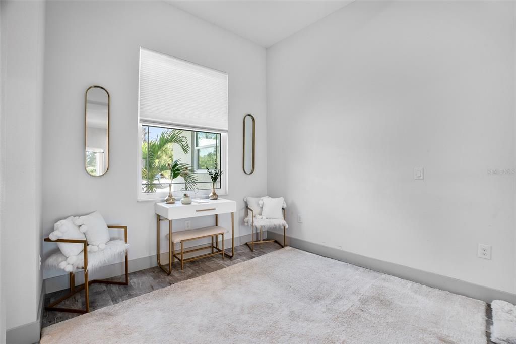 For Sale: $419,900 (4 beds, 2 baths, 1841 Square Feet)